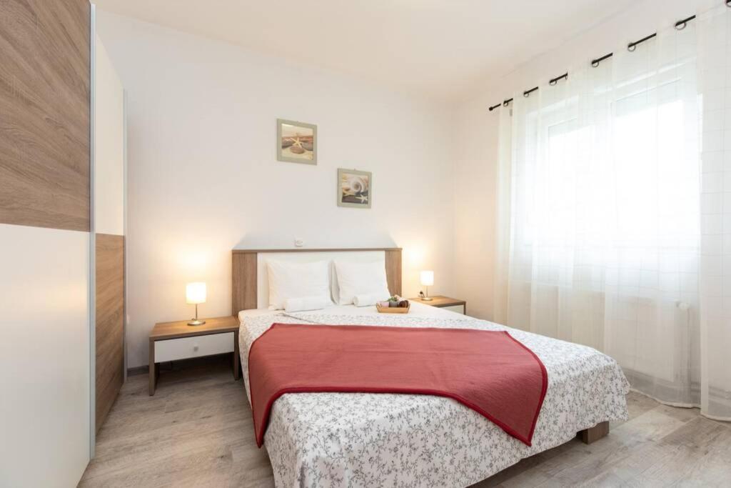 Apartments Doris, Krk Krk Town Bagian luar foto